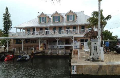 big pine key fishing lodge.